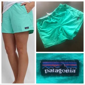 Patagonia Turquoise 5” Baggies Shorts, Med, EUC
